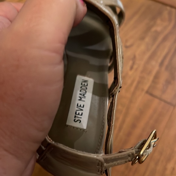 Tan size 7 heels - Picture 4 of 7